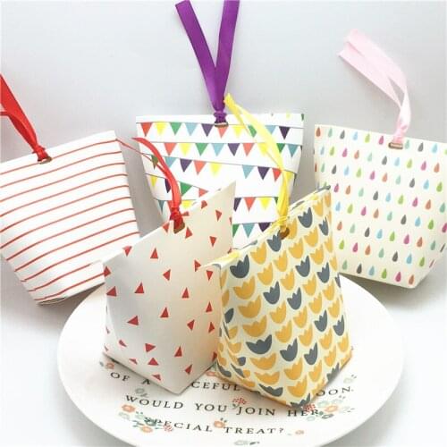10 pcs 6x6x10cm cupcake/dessert/cake roll/jewelry packaging box with various patterns printed gift box