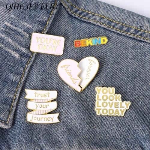 BFF Heart Pin Set Pink White Letter Metal Badges Brooches for Friends Bag Hat Backpack Accessories Jewelry
