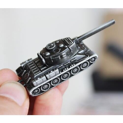 Tank Keychain Military fan Keychain Key ring Armored tank Chaveiro Jewelry Souvenirs Gift For Men