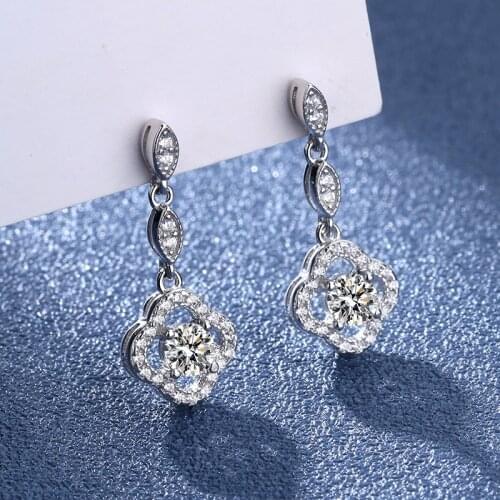 Inbeaut 925 Silver 0.5 ct Excellent Cut D Color Pass Diamond Test Moissanite 4-Leaf Drop Earrings Teen Girls Engagement Earrings