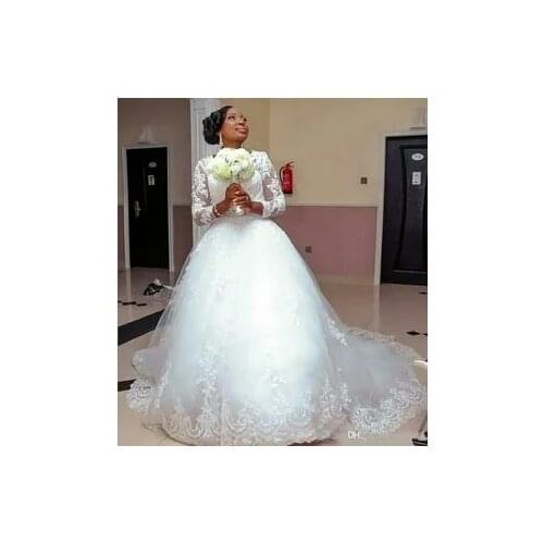 Fashion Scoop Neckline IIIsion Long Sleeves Wedding Dress Sweep Train Lace Appliques Ballgown African Bridal Gowns