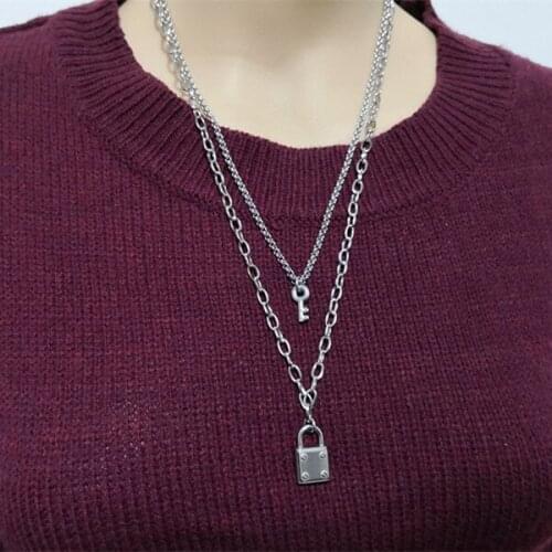 Fashion simple double key small lock titanium steel pendant necklace hot sale