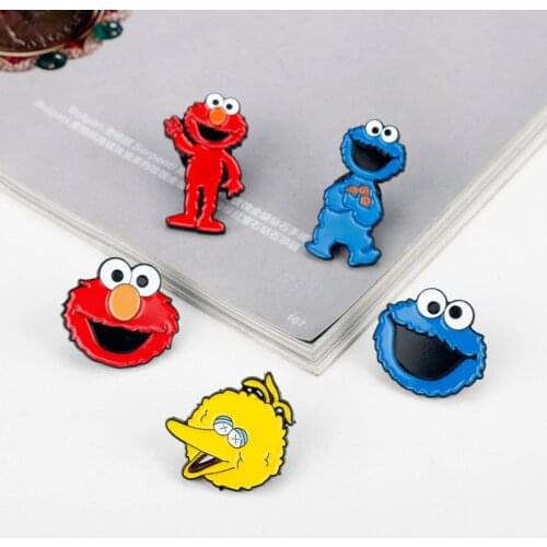 Cute Sesame Street Badge elmo cookie monster metal anime cartoon broochs Backpack Lapel pin Men Enamel Brooch cosplay gift