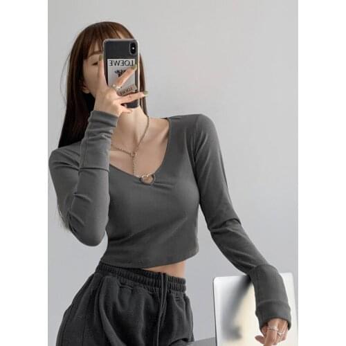 TVVOVVIN 2021 Autumn Solid Color Slim Long Sleeve Bottoming Shirt Women V-neck Hollow Metal Heart Top T-shirt Sexy Ladies P2RM