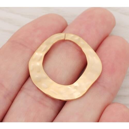 8pcs/lot Genuine Gold Plating Irregularity Pleated Round Stamping Charms Handmade Jeweley Findings for Earrings Making 30x30mm