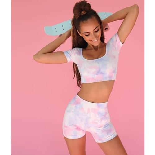 2020 Backless Gym Yoga Shorts Running Seamless Workout Set Fitness Printed Yoga Suit Women Training Set Vest Shorts Suit Sportwe