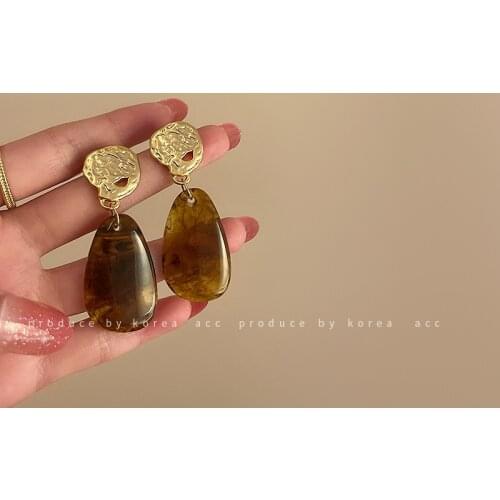 2021 Wholesale Big Acrylic Resin Earrings Long Retro Geometric Beige Brown Water Drop Earrings Jewelry Accessories