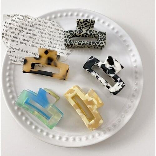 2021 New Geometric Acetate Hair Claws For Women Small Rectangle Hollow Acrylic Hairpin Hair Clamps Leopard Grain Hair Crabs Clip