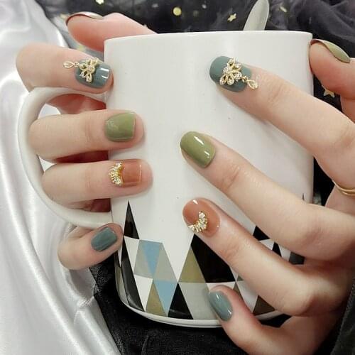 Fake Nails Cute Girl Candy Color Diamond Short Nail Stickers Finished Nail Stickers 24 Pieces With Glue SANA889