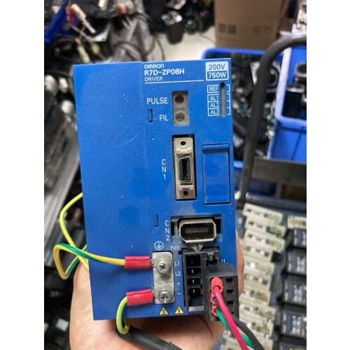 R7D-ZP08H SERVO driver , used in good condition . 80% appearance new , good working , free shipping