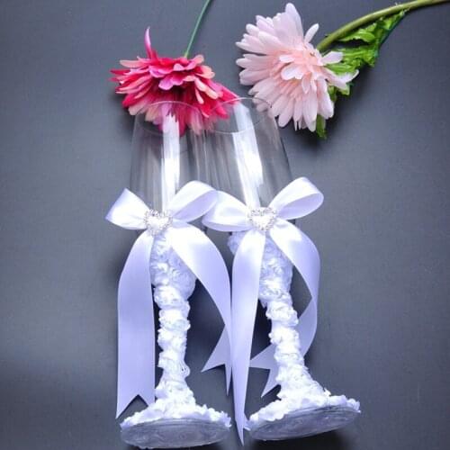 2 PCS / Set White flower Wedding Glasses Set Champagne Toasting Glasses For Weddings Decoration