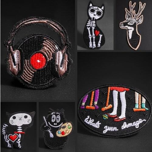 Black cartoon animal embroidery patches Elk and cat cute badge ironing and sewing on clothes T-shirt Pants decorative decals