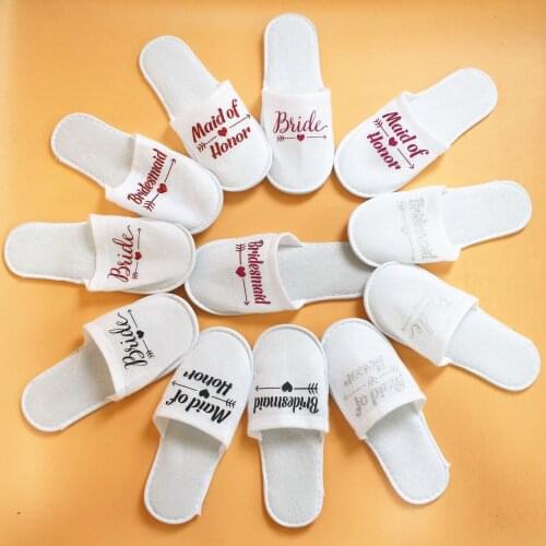 New Wedding Favors and Gifts Bride Slippers Bridesmaid Personalized Gift Wedding Gifts for Guests Souvenir Event Party Favors