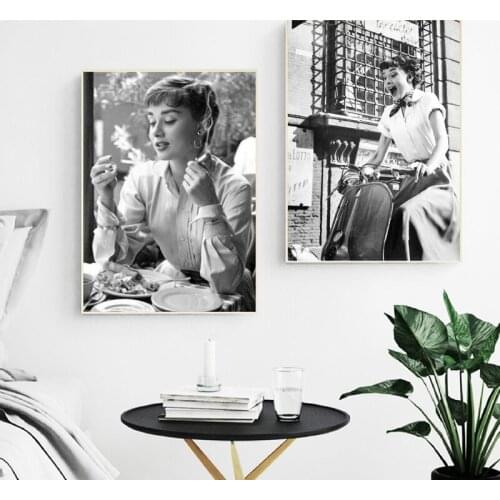 Hepburn Smoking Poster Black White Fashion Prints Retro Motorcycle Art Canvas Painting Wall Pictures Home Decor