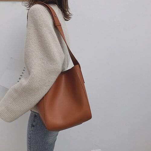 Retro womens bag 2021 new fashion simple one shoulder versatile cross Bucket Bag satchels