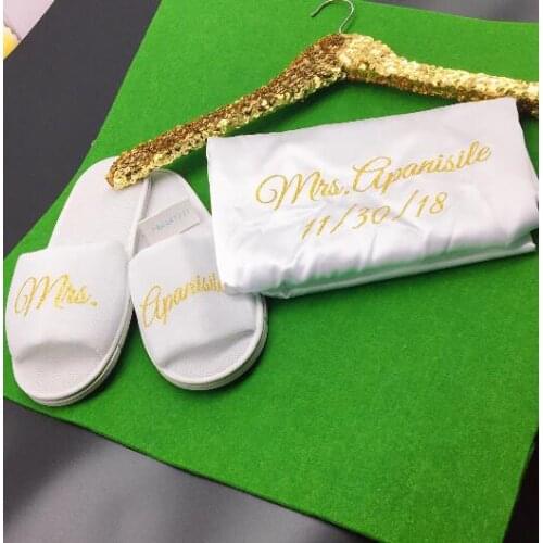 Customize name date gold Wedding Bridesmaid bride Lingerie satin silk pajamas slippers hanger sleeper robes kimonos gowns gifts
