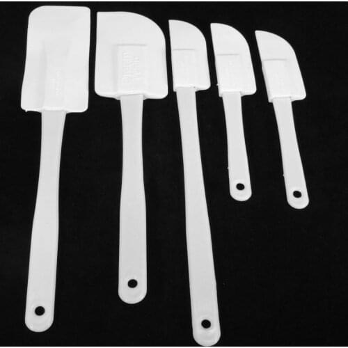5Pcs Plastic Dough Icing Fondant Scraper Cake Decorating Baking Pastry Tools Plain Smooth Jagged Edge Spatulas Cutters