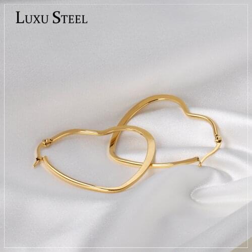 LUXUSTEEL New Big Heart Hoop Earrings Women Accessories Gold Colro Size 25mm 30mm 35mm Earrings Fashion Jewelry Stainless Steel