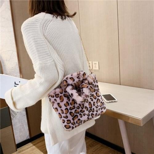 Winter new fashion shoulder bag female leopard female bag chain large plush winter handbag Messenger bag soft warm fur bag
