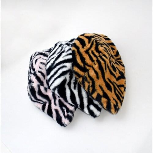 South Korean Fashion Zebra Plush Fishermans Hat Children Autumn and Winter Sky Street Thickening Warm Bowl Hat Free Shipping