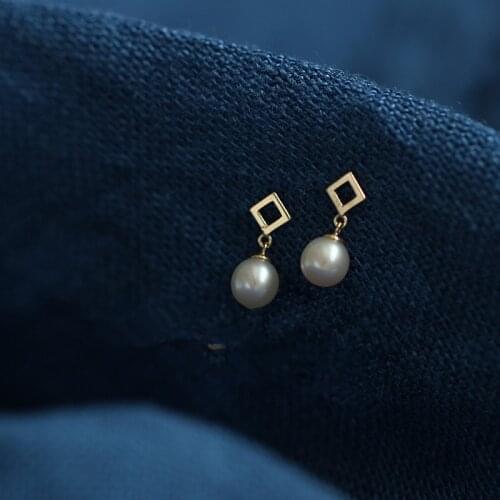2020 New Luxury Freshwater Natural Pearl Pure 9k Yellow Gold Mini Square Stud Earrings