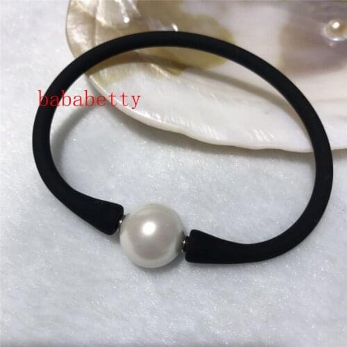 NEW Natural shell imitation pearl 14MM multicolor Rubber bracelet 7.5"