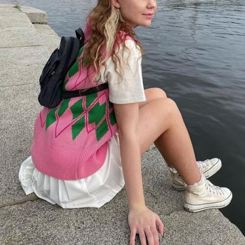 Women Autumn Retro Pink Knitted Sleeveless Vest Preppy Style V-Neck Plaid Diamond Loose Sweater 90s Vintage Argyle Pullover Jump