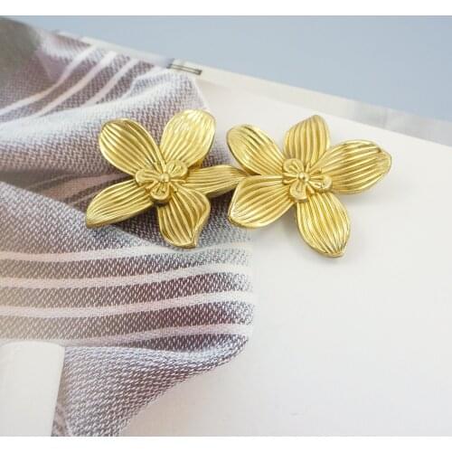 Solid Brass Flower Shape Creative Furniture Handles for cabinets and drawers Dresser Door Knobs Pull Modern Furniture Hardware