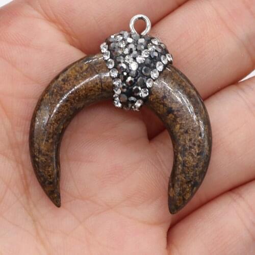 Natural Stone Pendants Moon shape Exquisite charms agates Pendants for Jewelry Making Diy Necklace Accessories 33x38mm