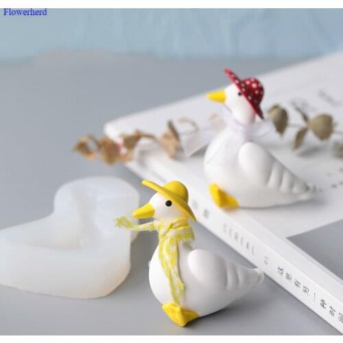 Simulation Duck Mold Car Air Outlet Aromatherapy Plaster DIY Material Fondant Cake Silicone Mold Cake Decorations Chocolate Mold