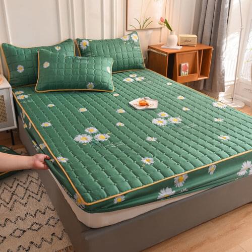 Soft Brushed Quilted Mattress Cover King Queen size Anti-mite Fitted Sheet Soft Hand Feeling Bed Cover Not Including Pillowcase