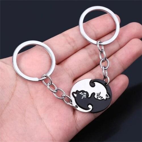 12Sets/lot Embracing black and white cat lovers Keyring