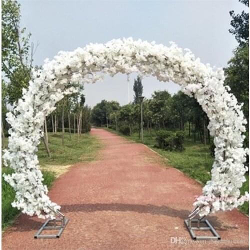 Luxury wedding Center pieces Metal Wedding Arch Door Hanging Garland Flower Stands with Cherry blossoms flower For Wedding Event