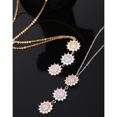 Trendy Romatic Womens Fashion Pnedant Necklace Simple Flower Design Stylish Choker All Match Jewelry Accessory Necklace