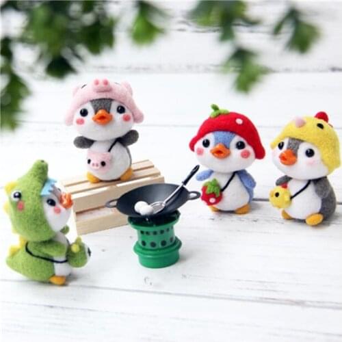 Cute penguin family Wool Felt wool needlepoint kit wool felt needle felting decoration craft needlecraft
