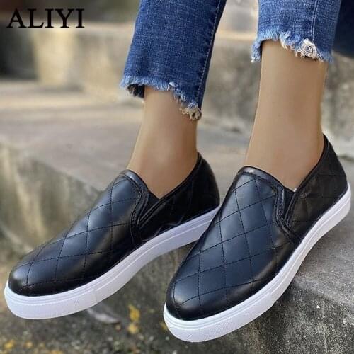 Large-Sized Flats Women 2021 All Season Daily Artificial Leather Ladies Slip On Loafers Home Outdoor Female Comfy Canvas Shoes