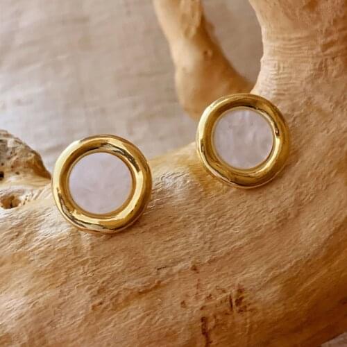 Besimpol Graceful Real 925 Sterling Silver Stud Earrings Irregular Metal-edged Round Shell Earrings For Women Fine Jewelry Gifts