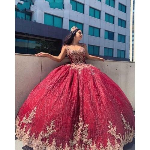 Vestidos de xv años Burgundy Quinceanera Dresses Cap Sleeves Lace Applique Beaded Ball Gown Sweet 16 Dress vestido de debutante