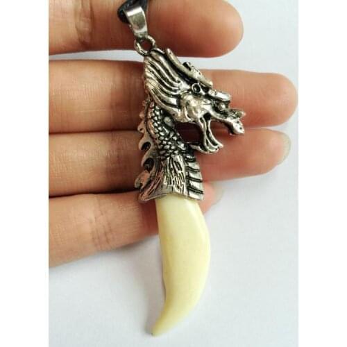 FREE SHIPPING Vintage Tibetan White RARE TOOTH PENDANT NECKLACE HOLY MYTHICAL MAGIC AMULET DRAGON HEAD