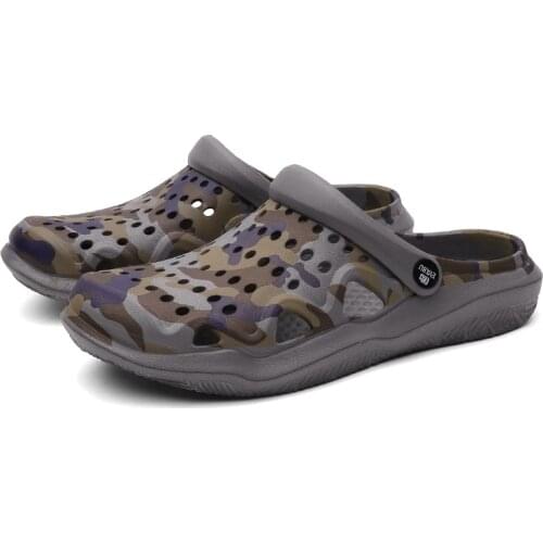 2021 Summer New Mens Clogs Sandals EVA Lightweight Beach Slippers Non-slip Mule Men Women Garden Clog Shoes Casual Flip Flops