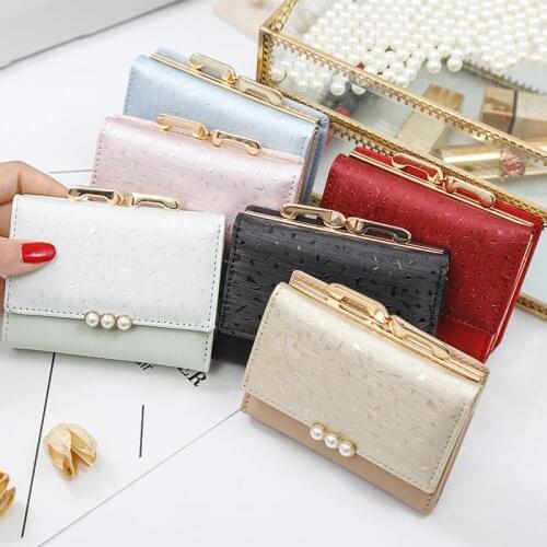2021 Pearl Element Trifold Women Wallets Short Soft Leather Ladies Purse Clamp Designer Coin Pocket Card Holder Female Wallet