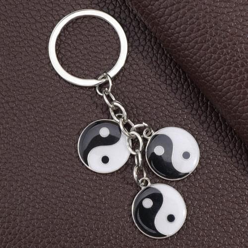 Classic Black White Enamel Tai Chi Keychains Men China Ying Yang Key Chains for Women Bag Keychain Girl Pendant Key Ring Jewelry