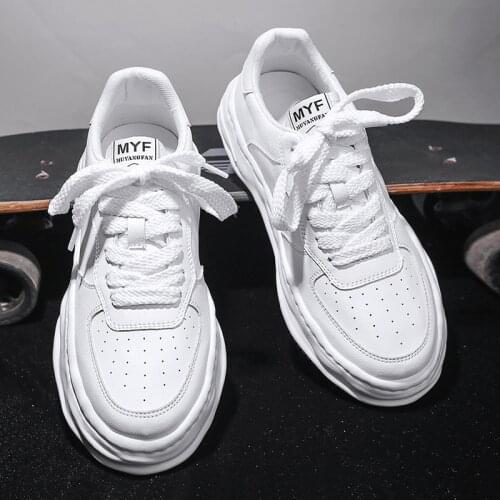 Men Casual Shoes Leather Men Shoes Sneakers Summer Comfortable Walking Shoes Lightweight Rubber Waterproof White Sneakers Men