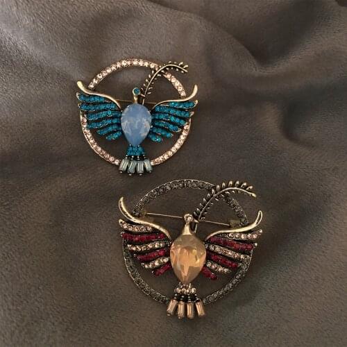 Morkopela Peace Dove Crystal Brooch Women Men Brooches Jewelry Luxury Fashion Rhinestone Pins Scarf Clothes Pin Accessories