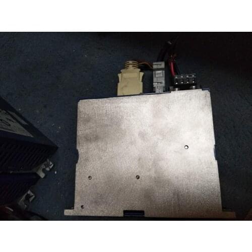 SJDE-02APA SERVO DRIVER , used in good condition . 80% appearance new , good working , free shipping