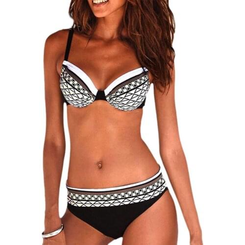 Sexy Halter Split Swimwear Top Shorts Two Piece Set Bathing Suit Beach Wear Women Swimsuit Sexy Resort Style Ladies Bikinis