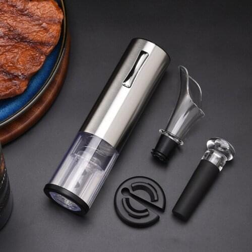 4pcs Electric Automatic Wine Bottle Opener Set Cordless Corkscrew with Foil Cutter Vacuum Stopper Pourer Opener Wine Accessories