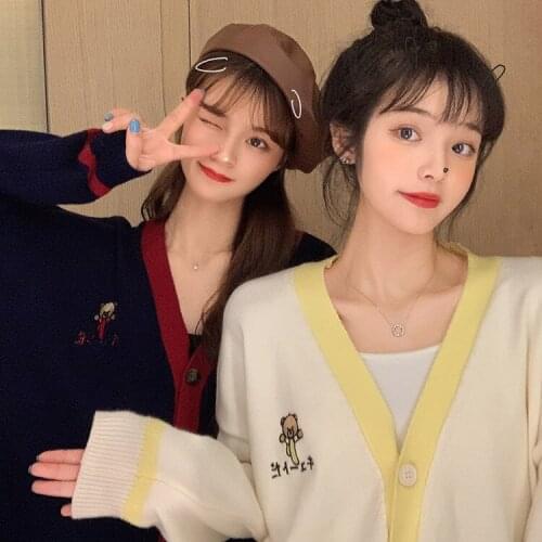 Woman Sweaters Cardigan Bear Knitted Cardigan Autumn Top Womens V-neck Sweater Baggy Coat