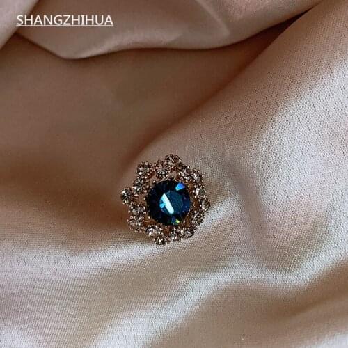 SHANGZHIHUA 2021 new high-grade sense of luxury crystal brooch button womens brooch, anti light buckle party jewelry gifts