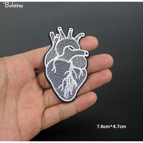 20 pcs/lot heart patches badge iron on Embroidered DIY for clothing Stickers Fabric Wholesale